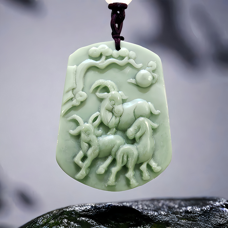 Vintage Necklace - Collier pendentif mouton vert naturel, breloque