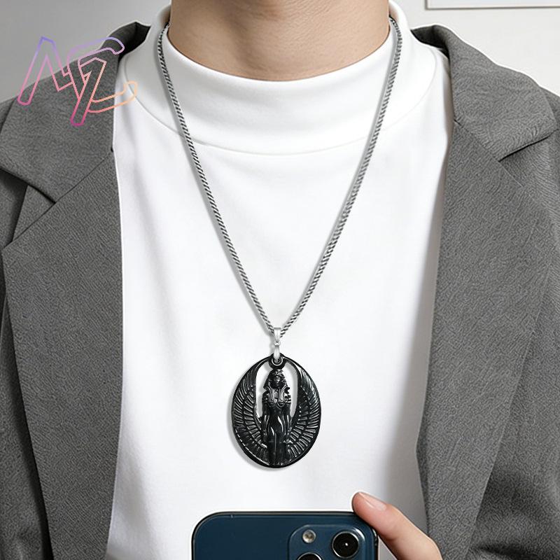 Collier pendentif Isis en jadé - Vintage Necklace avis et prix